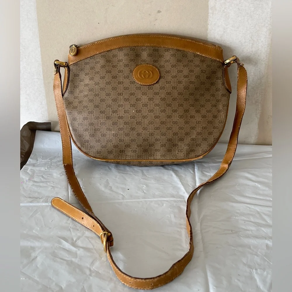 Authentic GUCCI Micro GG Shoulder Bag PVC Leather Purse - Picture 1 of 13